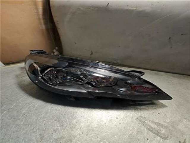 Faro Derecho Peugeot 308 1.2 STYLE [1.2 LTR. - 81 KW 12V E-THP - PURETECH]