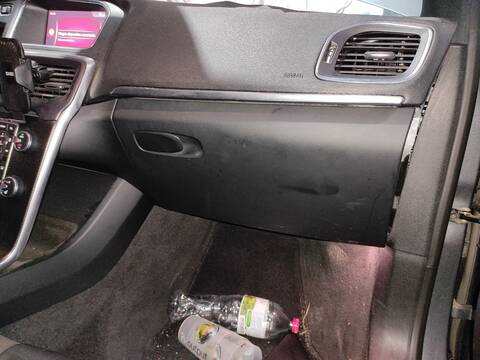 Guantera Volvo V40 D4204T9