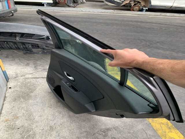 Foto 2ª: Puerta Trasera Derecha Renault Megane 1.5 DCI 110CV III SPORT TOURER KZ DESDE 05/2009 [K9K 836] (2013)