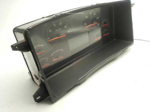Foto 2ª: Cuadro de Instrumentos Volvo FH 460 (2005)