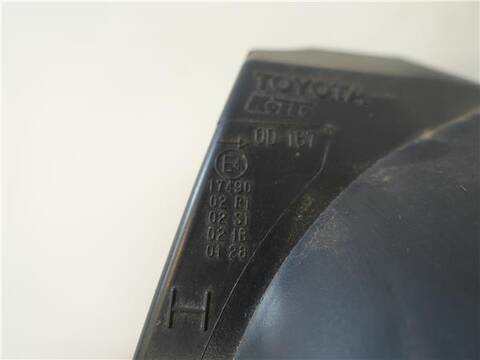 Foto 3ª: Piloto Trasero Derecho Toyota Yaris 1.5 NCP93) 109CV 80KW [1NZ-FE] (2014)