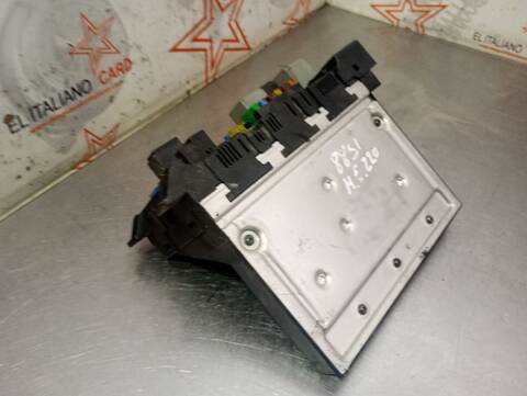 Foto 3ª: Caja Reles Fusibles Mercedes Clase E 180 E 320 CDI 211.026) BERLINA 204CV 150KW [648961] (2005)