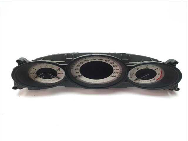 Foto 2ª: Cuadro de Instrumentos Mercedes Clase C 160 CLS 350 CDI - D 218.323) (2011)