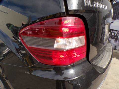 Piloto Trasero Izquierdo Mercedes Clase ML 230 642940
