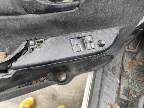 Botonera Elevalunas Toyota Hilux 2GD