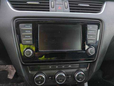 Sistema Audio Radio CD Skoda Octavia CXXB BERLINA
