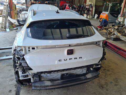 Portón Cupra Formentor BASIS 149CV 110KW