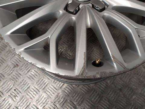 Foto 3ª: Juego LLantas Audi A3 AMBIENTE 180CV 132KW [CJSA] (2013)