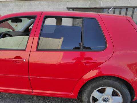 Puerta Trasera Izquierda Volkswagen Golf AKL BERLINA