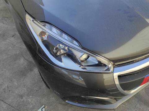 Faro Derecho Peugeot 208 YH01