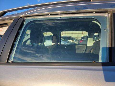 Luna Trasera Izquierda Peugeot 2008 HMZ