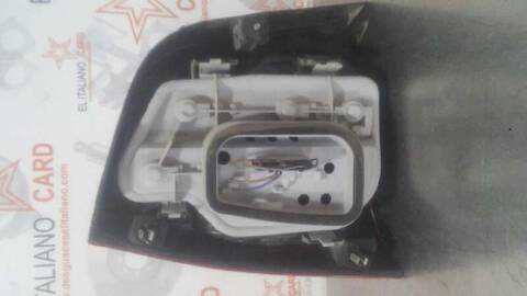 Foto 3ª: Piloto Trasero Derecho Volkswagen Polo 75CV 55KW (2001)