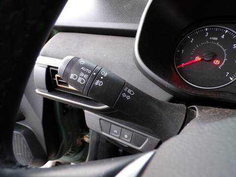 Mando Luces Dacia Sandero H4DF4
