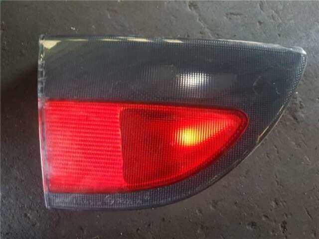 Piloto Portón Izquierdo Renault Megane 1.4 ECO (BA0T) I (BA0/1_)