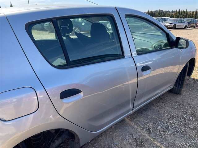 Foto 3ª: Puerta Trasera Derecha Dacia Sandero 1.0 GASOLINA SCe [B4DE4] (2018)