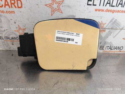 Foto 2ª: Tapa Exterior Combustible Peugeot Expert ASPHALT STANDARD 120CV 88KW FURGON [YHV] (2023)