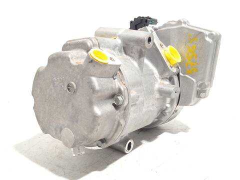 Foto 3ª: Compresor Aire Acondicionado Renault Arkana 1.6 E-TECH 145 LDMU) 94CV 69KW [H4M632] (2025)