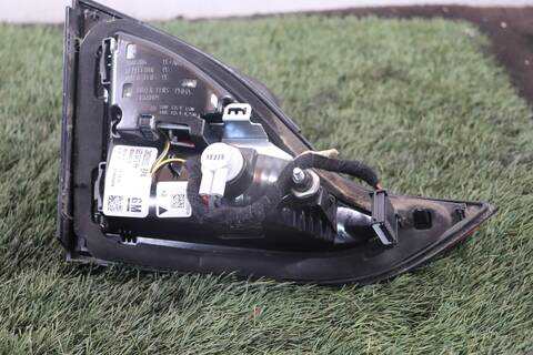 Foto 3ª: Piloto Portón Derecho Opel Zafira B16DTH (2016)