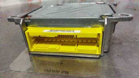 Foto 3ª: Centralita Airbag Audi A3 122CV 90KW (2004)