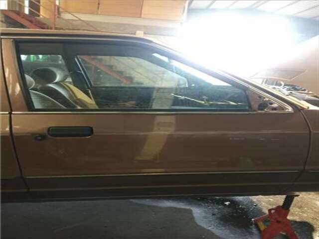 Puerta Delantera Derecha Ford Orion 1.6