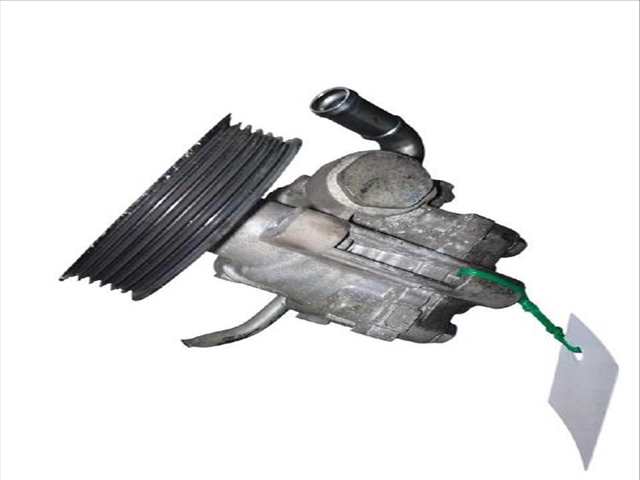 Foto 3ª: Bomba de Direccion Saab 9-3 2.2 TID 125CV 92KW YS3F E79 D79 D75) (2002)