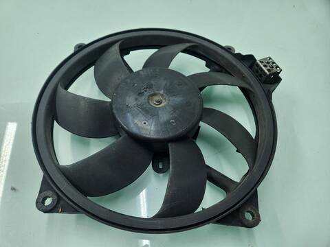 Foto 3ª: Electroventilador Renault Megane D III BERLINA 5P DYNAMIQUE [K9K832] (2009)