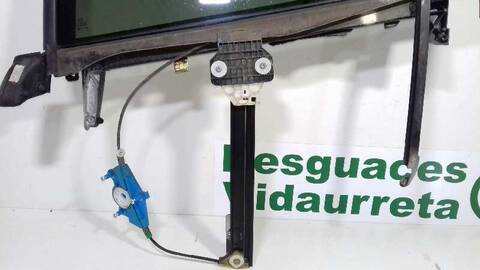 Foto 2ª: Elevalunas Manual Trasero Izquierdo Audi A4 2.0 TDI AVANT 140CV 103KW [BRE] (2006)