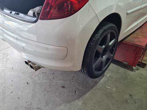 Foto 2ª: Paragolpes Trasero Peugeot 207 RC 174CV 128KW [5FY] (2008)