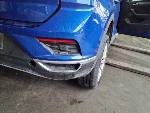 Foto 3ª: Paragolpes Trasero Volkswagen T-Roc ADVANCE 5P [DTR] (2021)