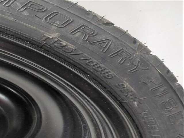 Foto 2ª: Neumatico Toyota Yaris ACTIVE 112CV [2NRFKE] (2017)