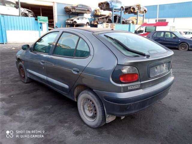 Foto 2ª: Faro Izquierdo Renault Megane 1.6E ALIZE [1.6 LTR. - 66 KW] I CLASSIC (LA0)(1996-_) [K7M704]
