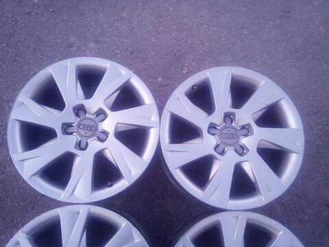 Foto 2ª: Juego LLantas Audi A5 2.0 TDI 105KW) 143CV [CAGA] (2010)