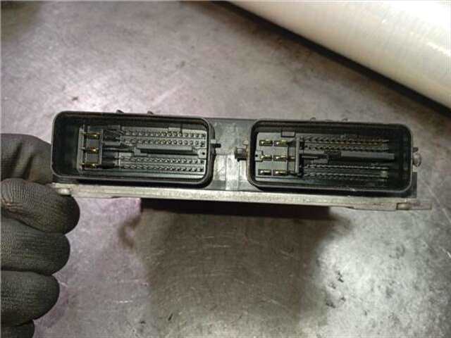 Foto 3ª: Centralita Motor ECU Mitsubishi Colt 1.5 INSTYLE (D) [1.5 LTR. - 80 KW CAT] [4A91]
