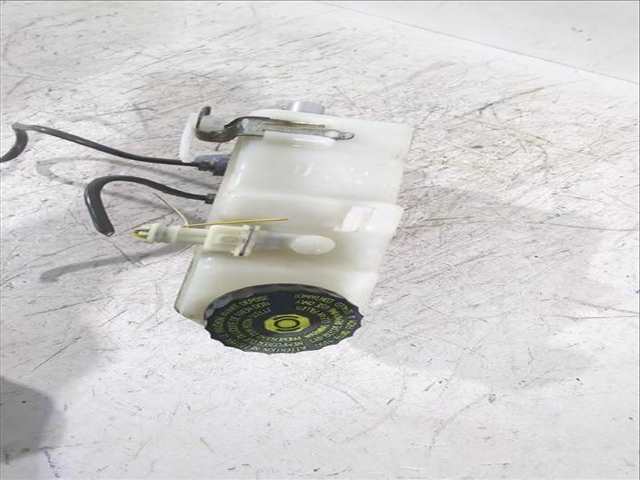 Foto 2ª: Bomba Freno Toyota Auris 1.6 ZRE151_) 124CV [1ZR-FE] (2006)