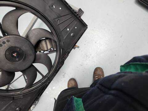 Foto 4ª: Electroventilador Mercedes Clase A 140 A 180 CDI 169.007) 109CV 80KW [640940] (2005)
