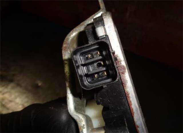 Foto 3ª: Elevalunas Eléctrico Trasero Derecho Mitsubishi Montero 3.2 D 4WD (V78W. V68W) [4M41]