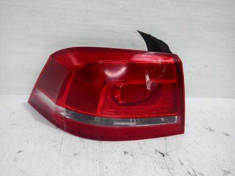 Foto 2ª: Piloto Trasero Izquierdo Volkswagen Passat ADVANCE BLUEMOTION 105CV [CAYC] (2010)