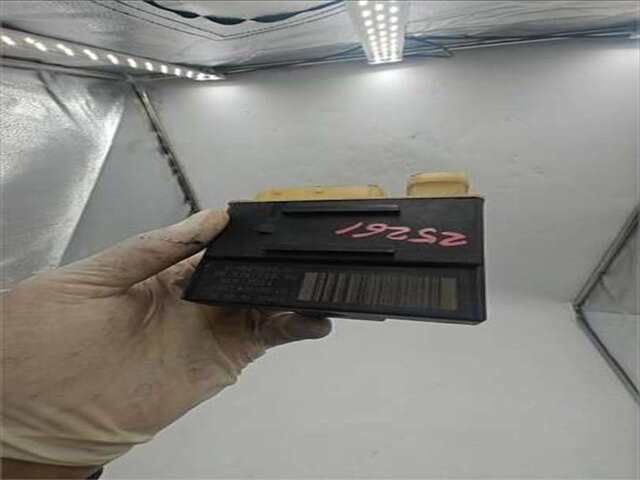 Centralita Motor ECU Peugeot 3008 1.6 PREMIUM [1.6 LTR. - 80 KW HDI FAP CAT (9HZ - DV6TED4)]