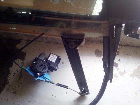 Foto 4ª: Elevalunas Eléctrico Delantero Derecho Seat Exeo ERENCE BERLINA 120CV 88KW [CAGC] (2011)