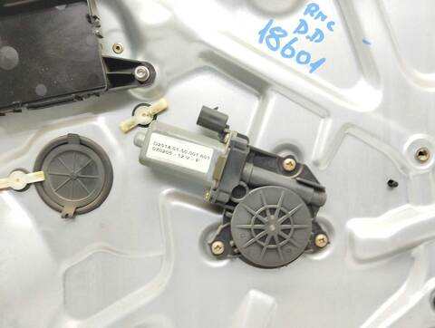 Foto 2ª: Elevalunas Eléctrico Delantero Derecho Fiat Stilo 1.9 JTD - 1.9 JTD 115 ACTIVE 116CV 85KW [192A1000] (2005)