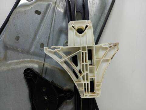 Foto 2ª: Elevalunas Manual Trasero Izquierdo Skoda Yeti CBZB (2010)