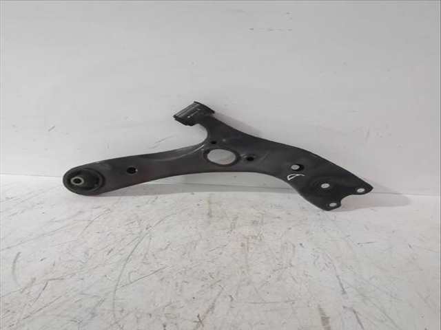 Brazo Suspension Delantero Derecho Toyota Auris 1.33 DUAL-VVTI NRE150_) 101CV