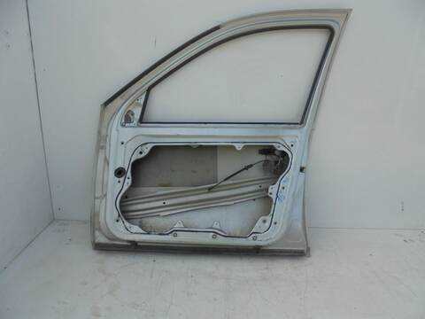 Foto 3ª: Puerta Delantera Derecha Volkswagen Bora BERLINA 101CV 74KW [ALH] (2000)