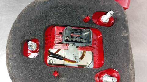 Foto 4ª: Piloto Trasero Izquierdo Volkswagen Passat BERLINA 150CV 110KW [BXE] (2006)