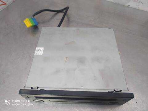 Foto 2ª: Sistema Audio Radio CD Volkswagen Golf HIGHLINE BERLINA 110CV 81KW [ASV] (2003)