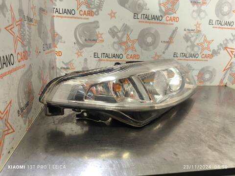 Foto 3ª: Faro Derecho Renault Laguna 140CV 103KW (2001)