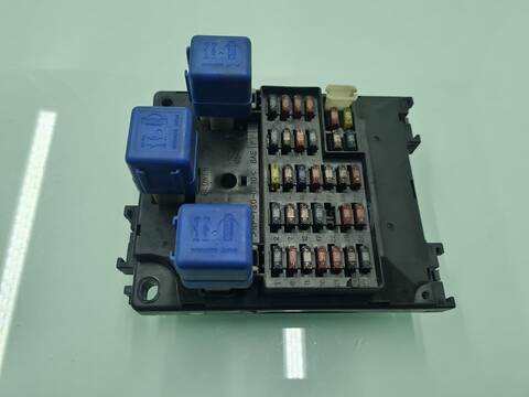 Caja Reles Fusibles Nissan Patrol GR S 129CV 95KW