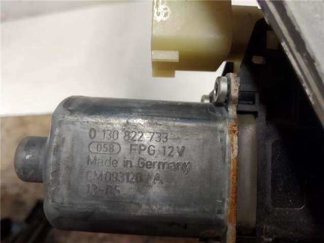 Foto 3ª: Elevalunas Eléctrico Delantero Derecho Ford Kuga 2.0 TDCI (140 CV) [UFMA]