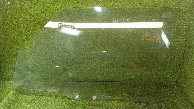 Foto 2ª: Luna Delantera Izquierda Mitsubishi Montero 2.5 TD V40 5P [4D56] (1996)