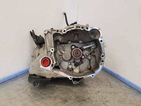 Caja Cambios Renault Clio AUTHENTIQUE 73CV 54KW